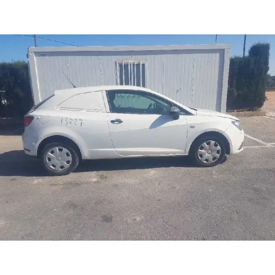 SEAT IBIZA SC (6J1) '2015 REFERENCE BLANCO