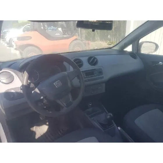 SEAT IBIZA SC (6J1) '2015 REFERENCE BLANCO