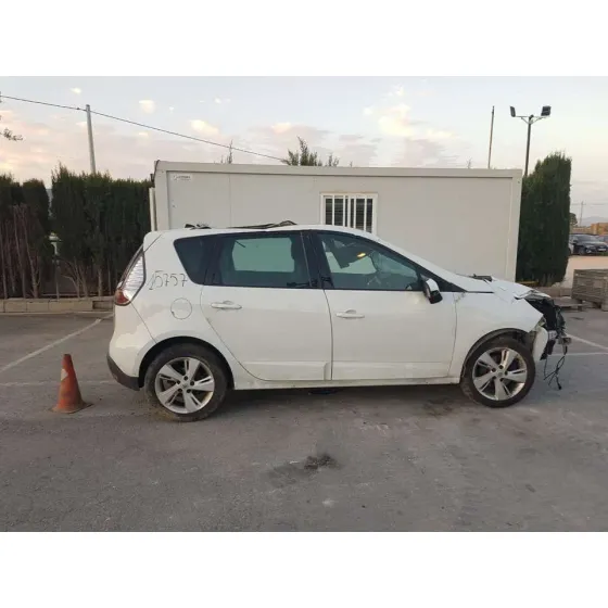RENAULT SCENIC III '2013 DYNAMIQUE BLANCO