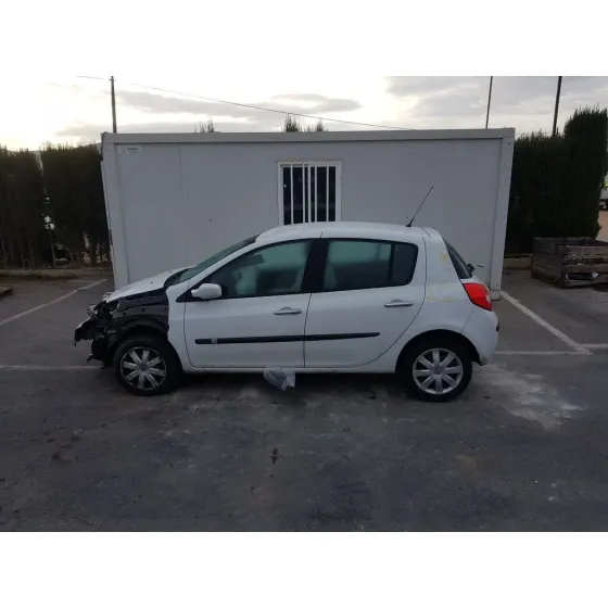 RENAULT CLIO III '2007 AUTHENTIQUE BLANCO