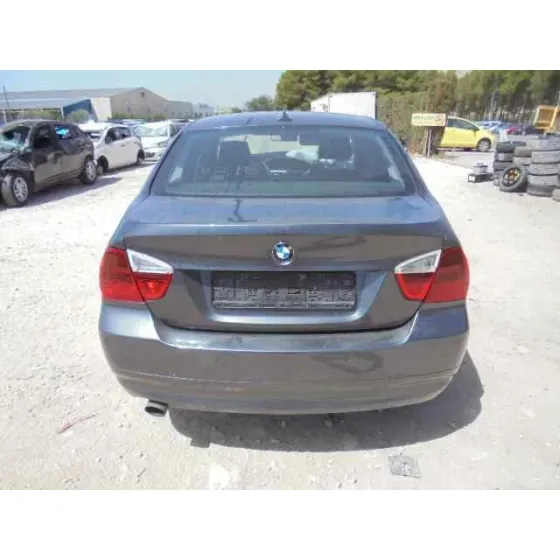BMW SERIE 3 BERLINA (E90) '2006 2.0 16V DIESEL GRIS OSCURO