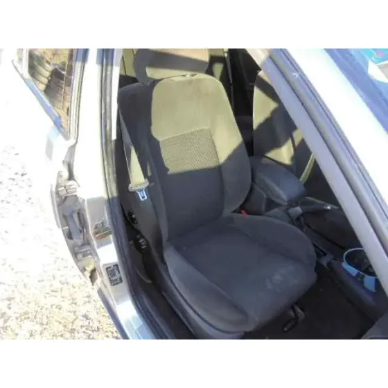 FORD MONDEO BERLINA (GE) '2002 AMBIENTE (06.2003->) (D) GRIS