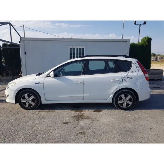 HYUNDAI I30CW '2011 COMFORT BLANCO