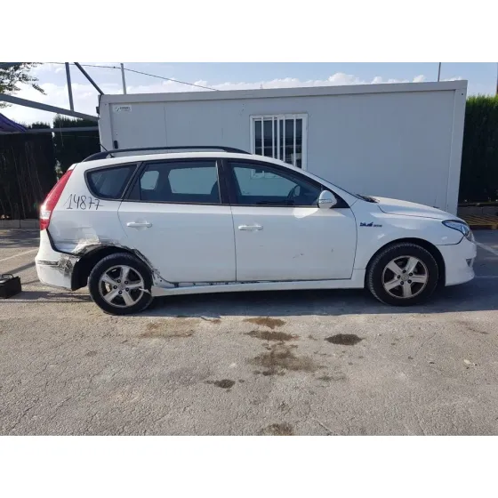 HYUNDAI I30CW '2011 COMFORT BLANCO