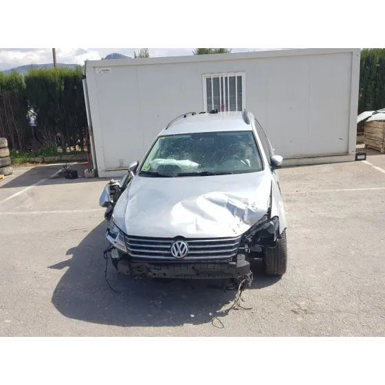 VOLKSWAGEN PASSAT VARIANT (365) '2013 HIGHLINE BLUEMOTION P. ABAJO B DER 15 0