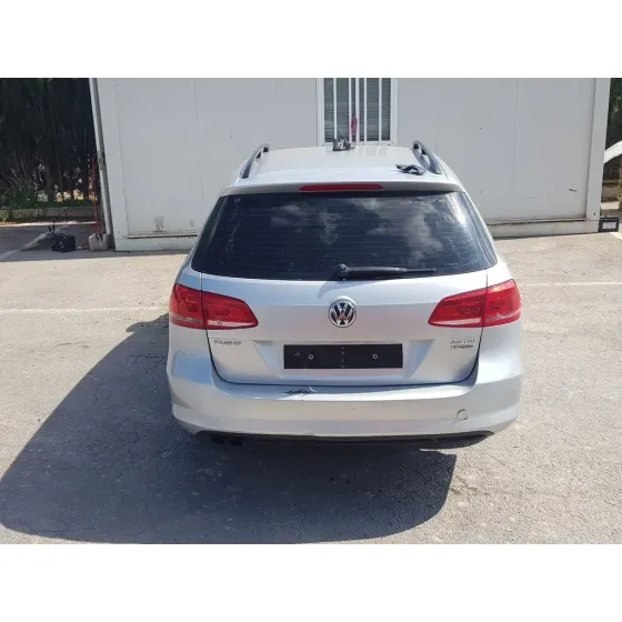 VOLKSWAGEN PASSAT VARIANT (365) '2013 HIGHLINE BLUEMOTION P. ABAJO B DER 15 0