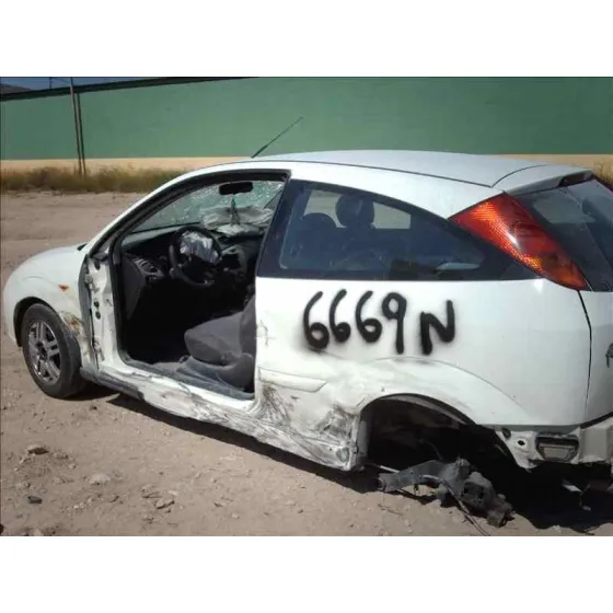 FORD FOCUS BERLINA (CAK) '1998 1.8 TDDI TURBODIESEL CAT BLANCO