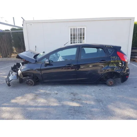 FORD FIESTA (CCN) '2016 AMBIENTE NEGRO