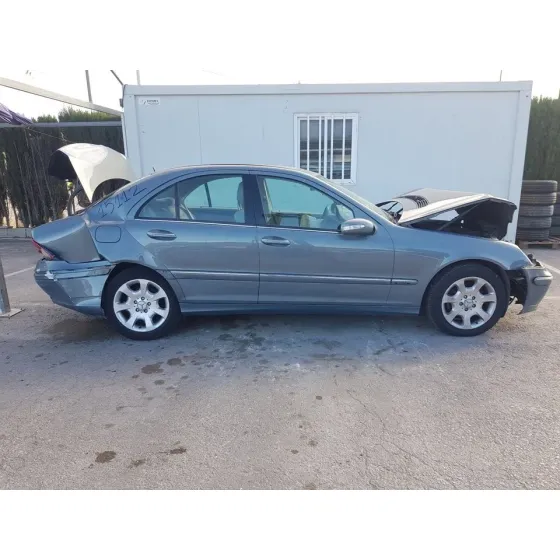 MERCEDES CLASE C (W203) BERLINA '2004 220 CDI (LA) (203.008) GRIS OSCURO