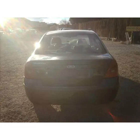 FORD MONDEO BERLINA (GE) '2004 FUTURA (D) AZUL