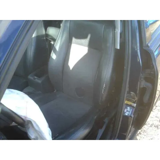 FORD MONDEO BERLINA (GE) '2004 FUTURA (D) AZUL