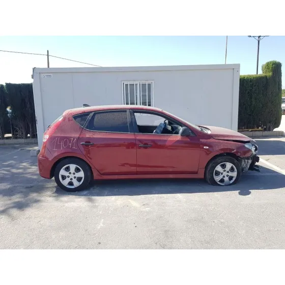 HYUNDAI I30 '2011 COMFORT ROJO