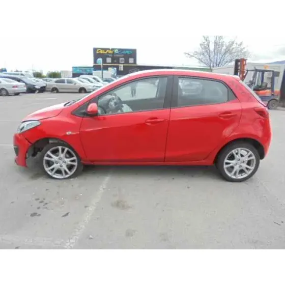 MAZDA 2 LIM. (DE) '2009 1.6 CRTD ACTIVE + (5-PTAS.) (66KW) ROJO