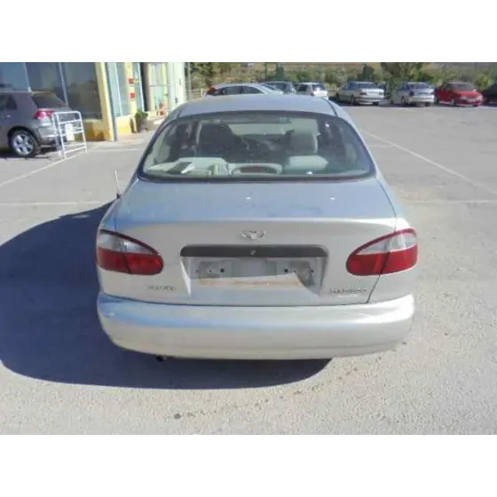 DAEWOO LANOS '1999 SE GRIS