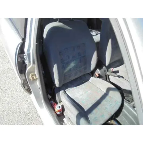 DAEWOO LANOS '1999 SE GRIS