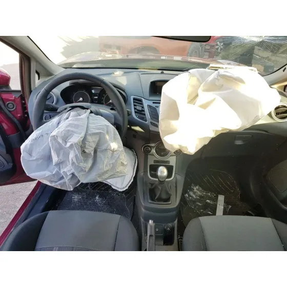 FORD FIESTA (CB1) '2010 TREND ROJO