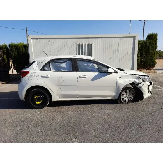 KIA RIO (YB) '2019 DRIVE BLANCO