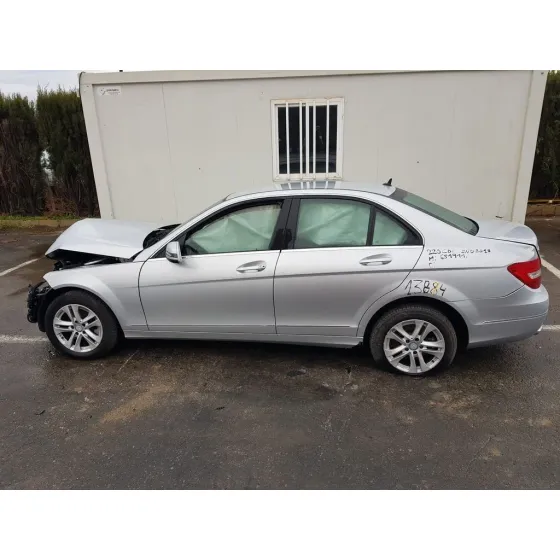 MERCEDES CLASE C (W204) LIM. '2013 C 220 CDI BLUEEFFICIENCY (204.002) GRIS