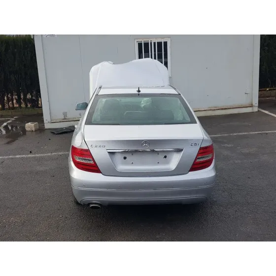 MERCEDES CLASE C (W204) LIM. '2013 C 220 CDI BLUEEFFICIENCY (204.002) GRIS