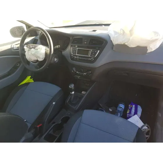 HYUNDAI I20 COUPE '2017 TECNO BLANCO