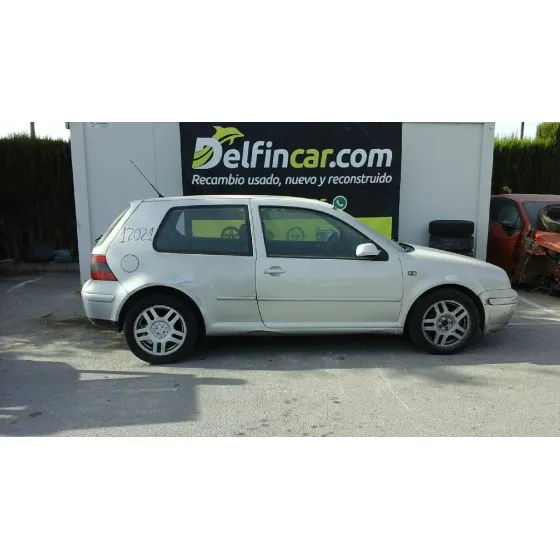 VOLKSWAGEN GOLF IV BERLINA (1J1) '1998 BASICO GRIS PLATA