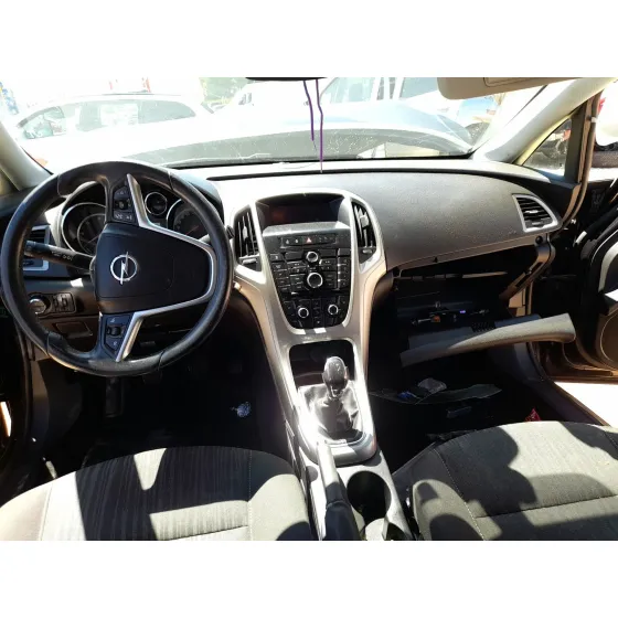 Opel ASTRA J (P10) 2009