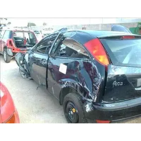 FORD FOCUS BERLINA (CAK) '2001 TREND NEGRO