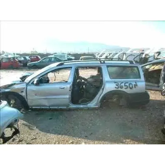 VOLVO XC70 '2000 2.4 T AWD CROSS COUNTRY GRIS