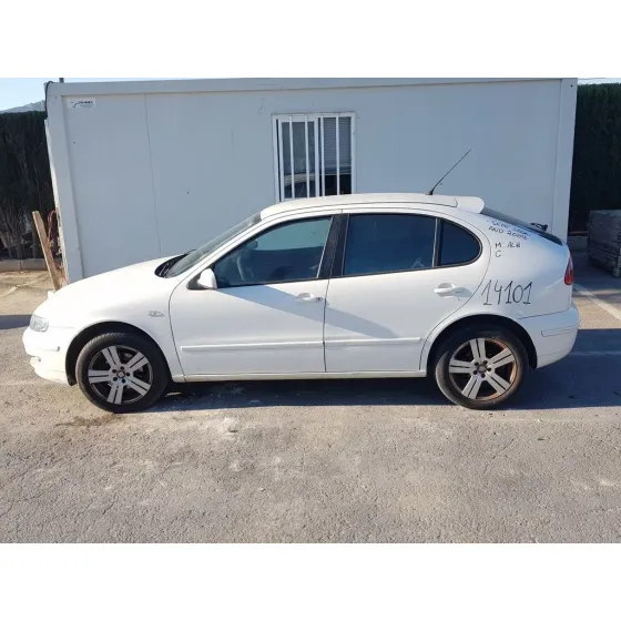 SEAT LEON (1M1) '2002 SIGNO BLANCO