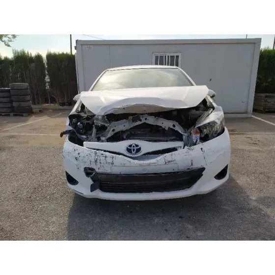 TOYOTA YARIS '2013 ACTIVE BLANCO