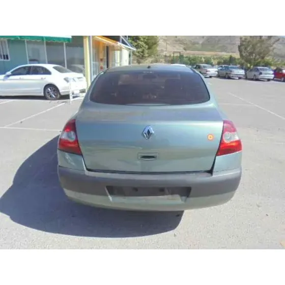 RENAULT MEGANE II CLASSIC BERLINA '2003 CONFORT AUTHENTIQUE VERDE