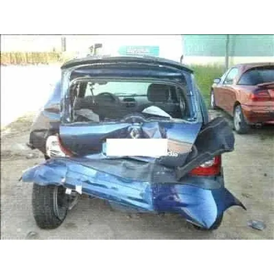 RENAULT CLIO II FASE II (B/CB0) '2001 AUTHENTIQUE AZUL