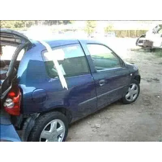 RENAULT CLIO II FASE II (B/CB0) '2001 AUTHENTIQUE AZUL