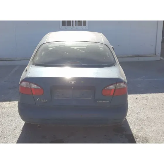 DAEWOO LANOS '2001 SE VERDE