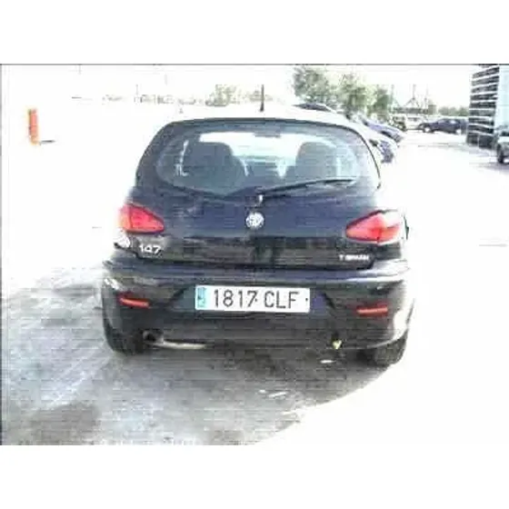 ALFA ROMEO 147 (190) '2000 1.6 T.SPARK ECO DISTINCTIVE NEGRO