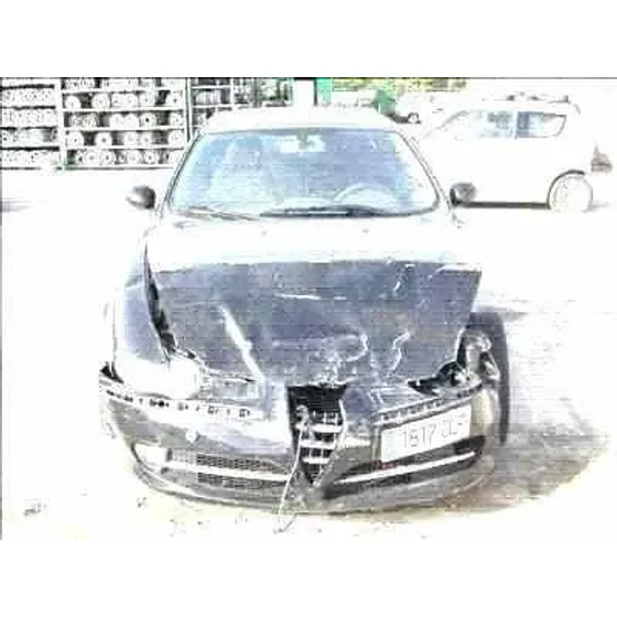 ALFA ROMEO 147 (190) '2000 1.6 T.SPARK ECO DISTINCTIVE NEGRO