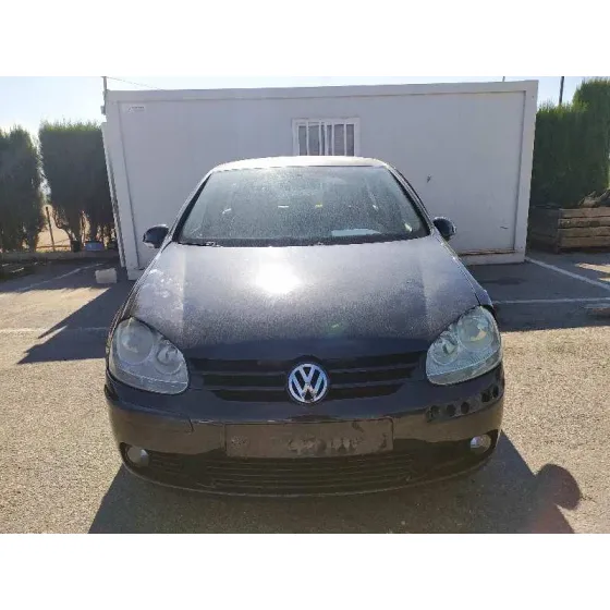 VOLKSWAGEN GOLF V BERLINA (1K1) '2005 TRENDLINE NEGRO