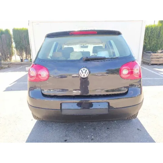 VOLKSWAGEN GOLF V BERLINA (1K1) '2005 TRENDLINE NEGRO