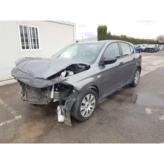 FIAT TIPO II (357) BERLINA '2018 EASY GRIS OSCURO