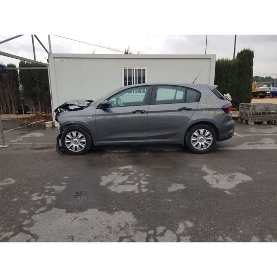 FIAT TIPO II (357) BERLINA '2018 EASY GRIS OSCURO