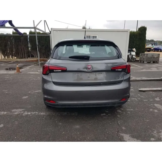 FIAT TIPO II (357) BERLINA '2018 EASY GRIS OSCURO