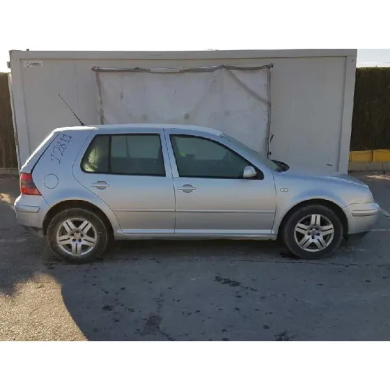 VOLKSWAGEN GOLF IV BERLINA (1J1) '2001 BASICO GRIS