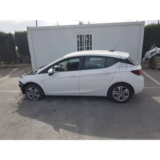 OPEL ASTRA K LIM. 5TÜRIG '2017 DYNAMIC START/STOP BLANCO