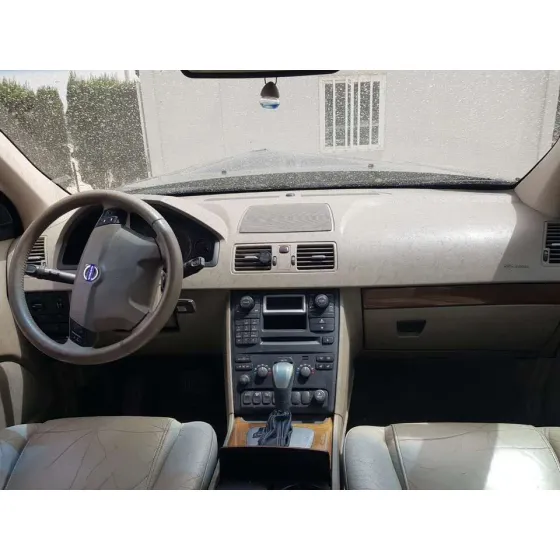 VOLVO XC90 '2006 D5 KINETIC (5 ASIENTOS) (136KW) NEGRO