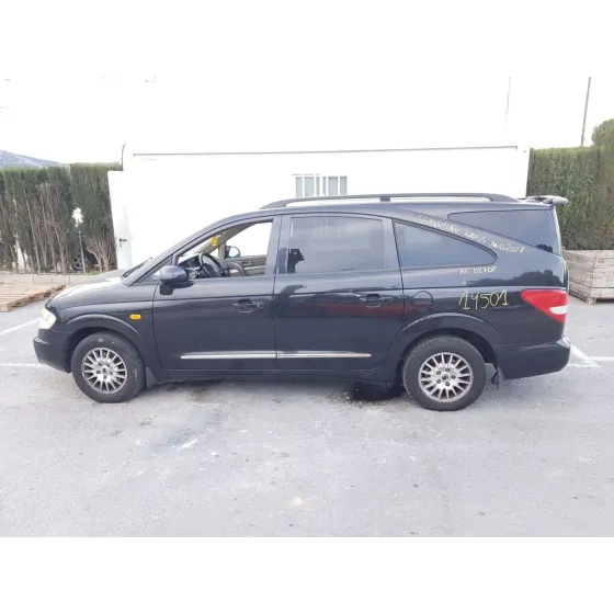 SSANGYONG RODIUS '2007 XDI NEGRO
