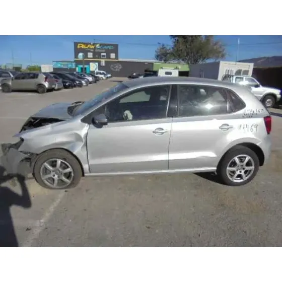 VOLKSWAGEN POLO (6R1) '2010 ADVANCE GRIS
