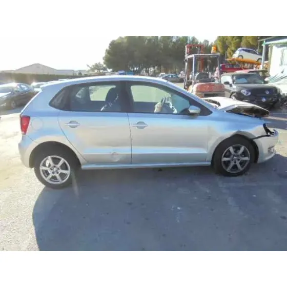 VOLKSWAGEN POLO (6R1) '2010 ADVANCE GRIS