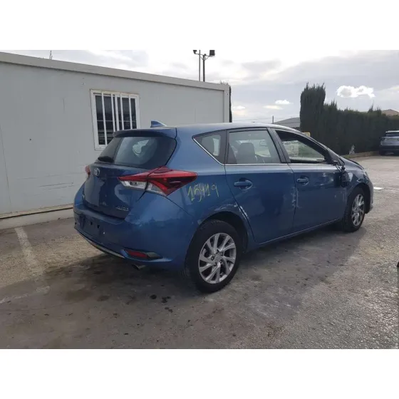 TOYOTA AURIS '2016 ACTIVE AZUL