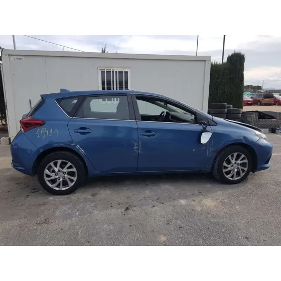 TOYOTA AURIS '2016 ACTIVE AZUL