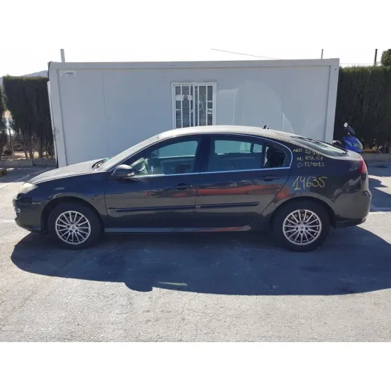RENAULT LAGUNA III '2011 AUTHENTIQUE NEGRO